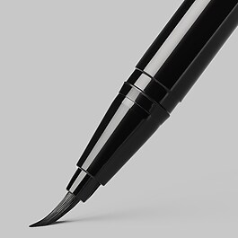 Clear Cut Liquid Eyeliner - Flüssig-Eyeliner
